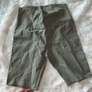High waist Sage biker shorts